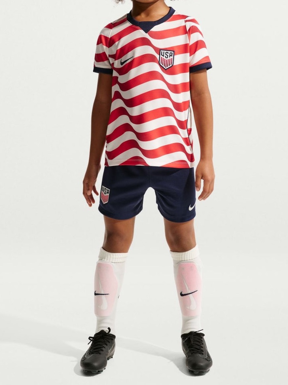 NWOT USMNT 2026 Stadium Home
Little Kids Nike Soccer 3-Piece Kit- Size L